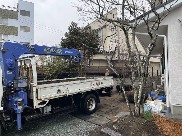 弊社事務所の庭造り